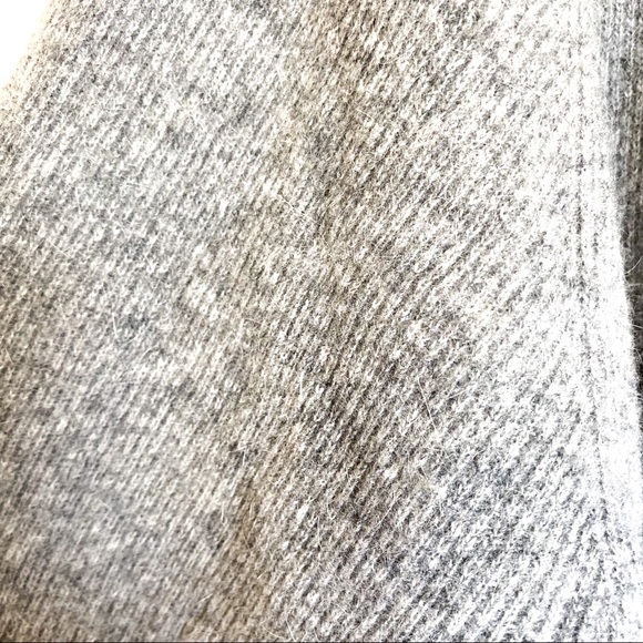 The Limited Gray Soft Cozy Lambswool Angora Rabbit Hair Turtleneck Sweater Sz L - Picture 4 of 7